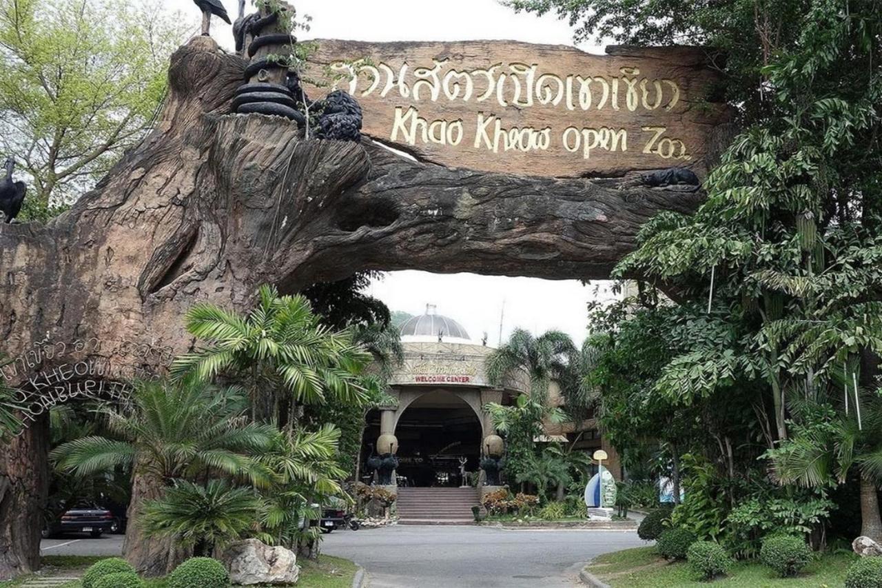 Super Oyo 662 Malee Bunga Hotel Csonburi Kültér fotó